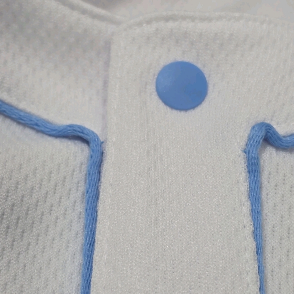 Michael Jordan White Jersey Boys Medium - Picture 6 of 10